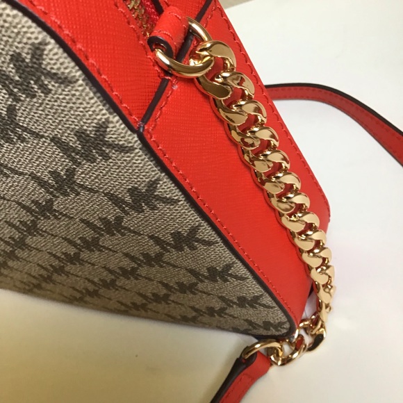 ❗️SOLD ❗️NWT Michael Kors LG EW Crossbody - Picture 5 of 8
